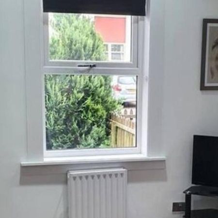 Charming 1-Bed Apartment In Peebles Bagian luar foto