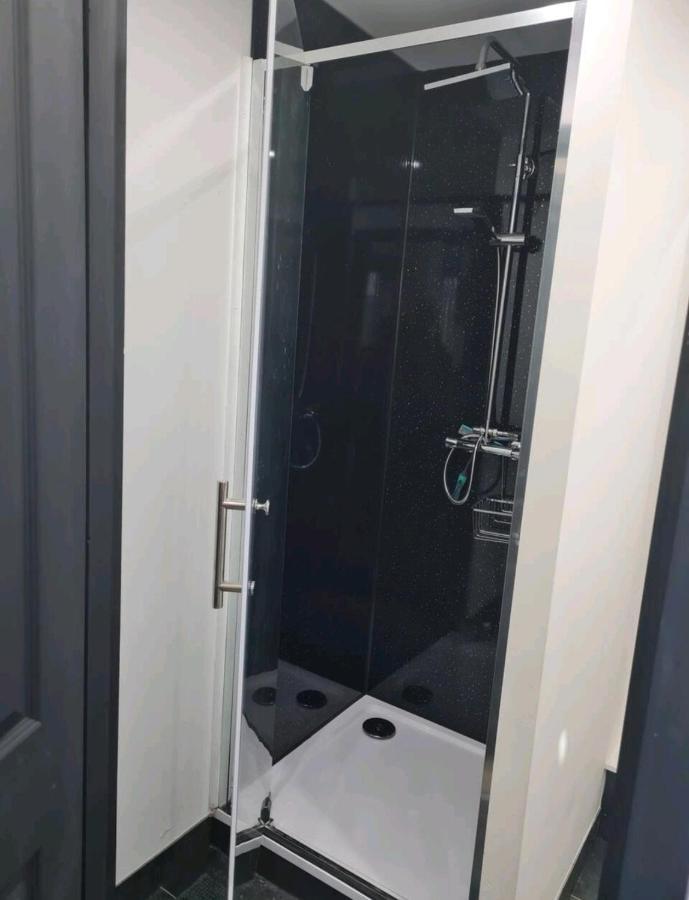 Charming 1-Bed Apartment In Peebles Bagian luar foto