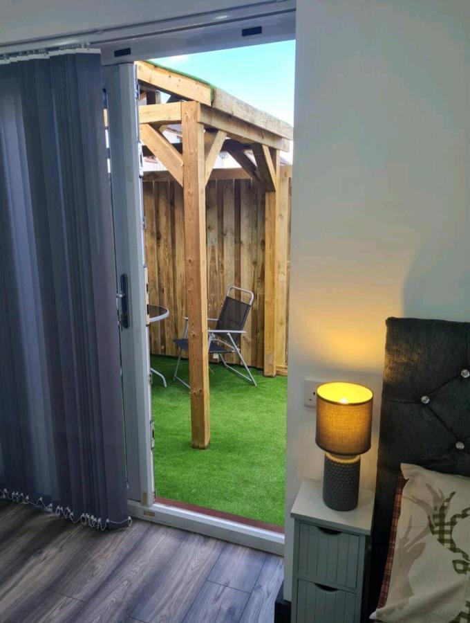 Charming 1-Bed Apartment In Peebles Bagian luar foto