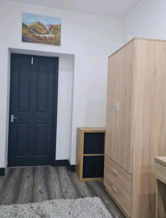 Charming 1-Bed Apartment In Peebles Bagian luar foto
