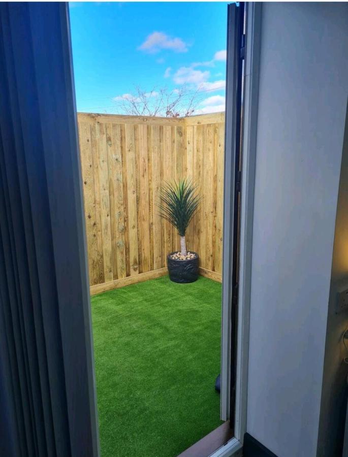 Charming 1-Bed Apartment In Peebles Bagian luar foto