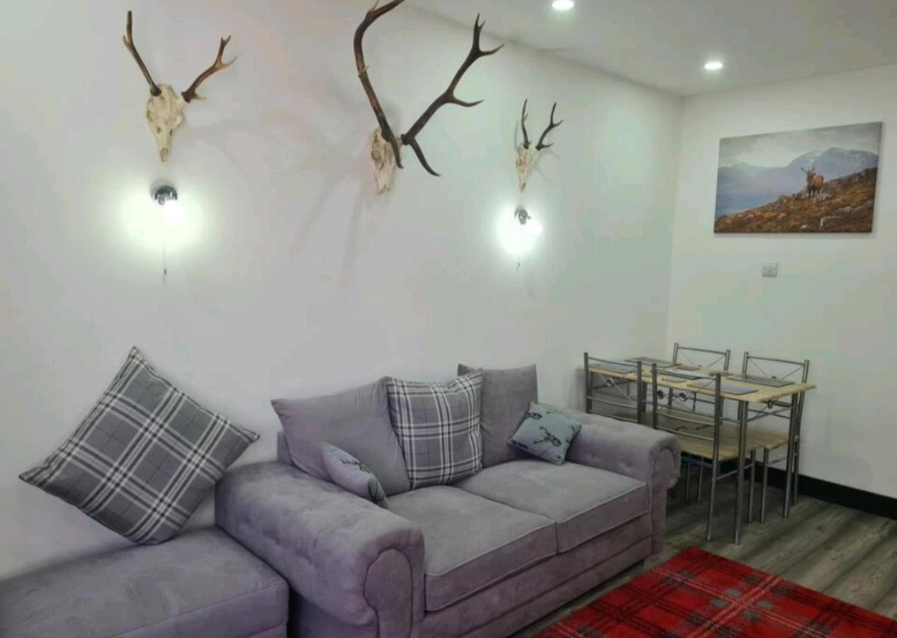 Charming 1-Bed Apartment In Peebles Bagian luar foto